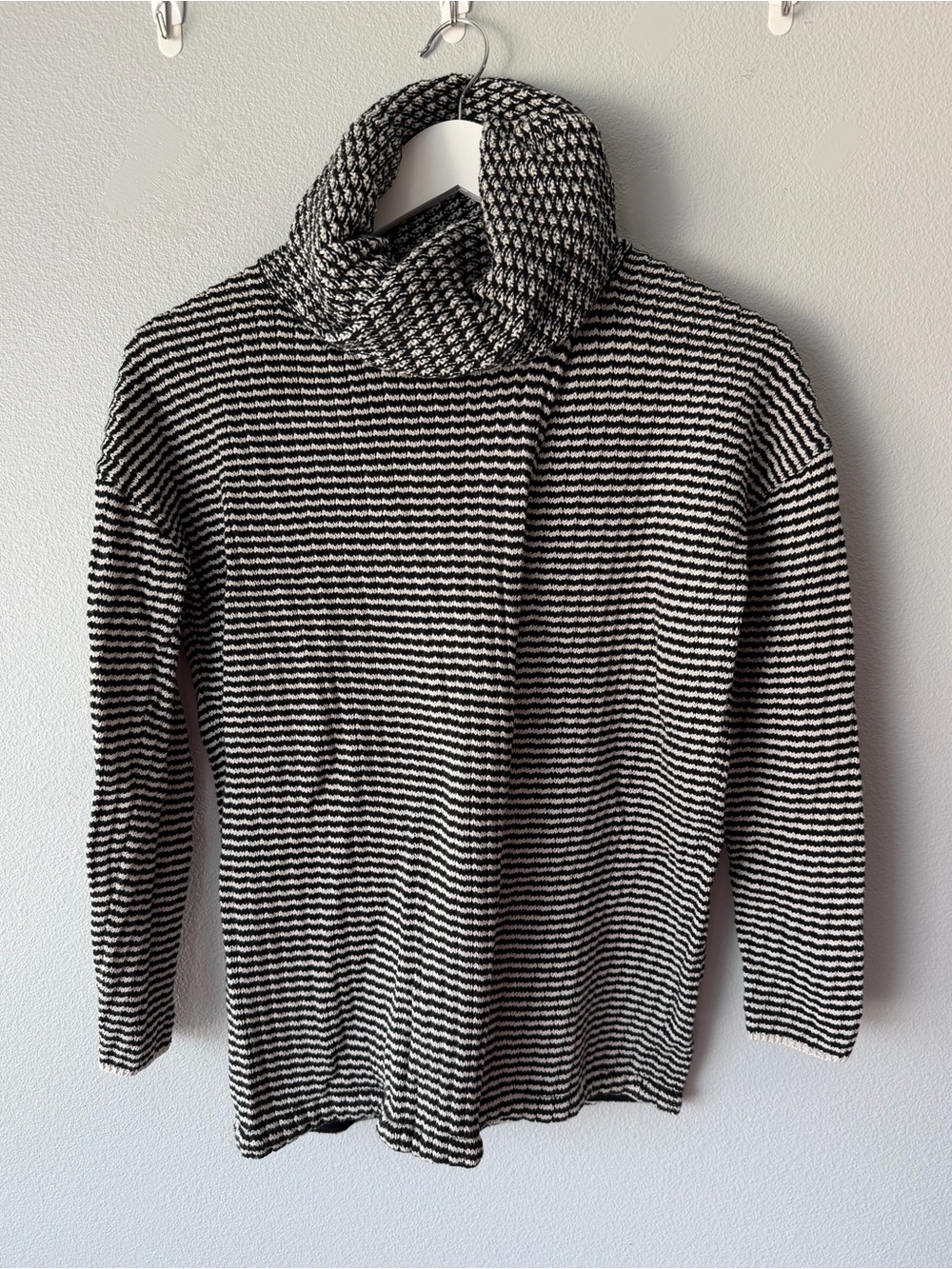 Cabi black white split front and back cowl neck long sleeve sweater Women’s sz S